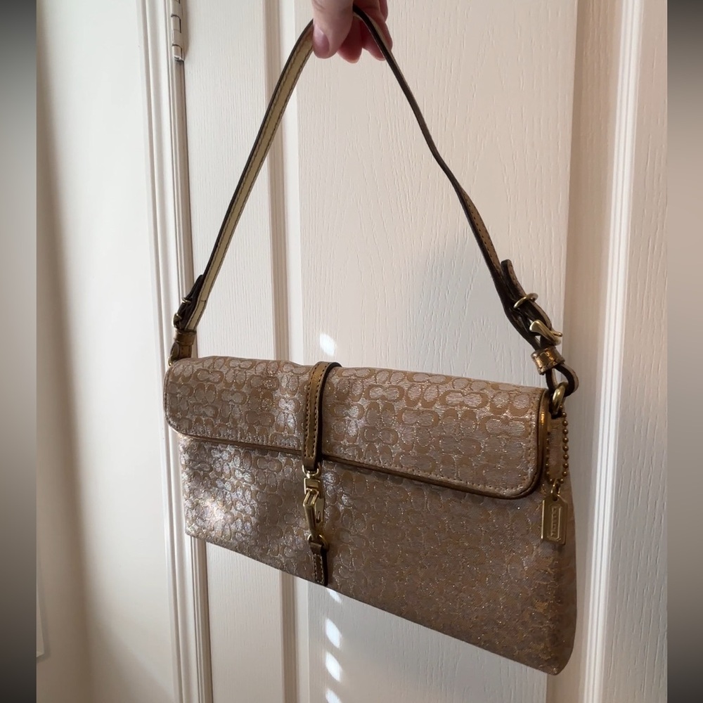 Coach small vintage gold purse 6380